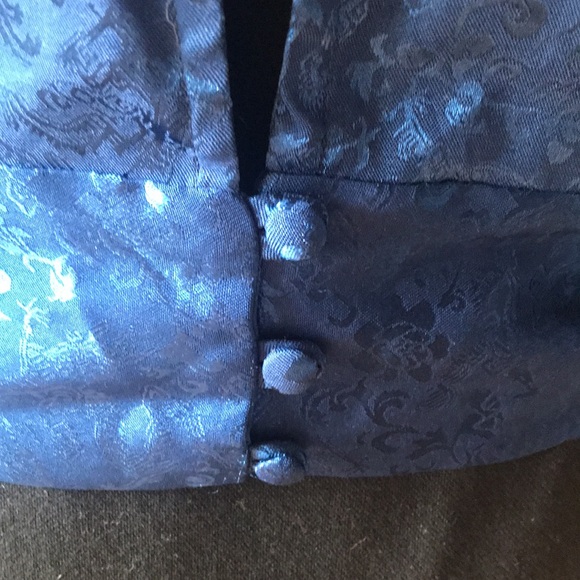 TWIK Cropped Floral Button Back Blouse - Picture 5 of 8